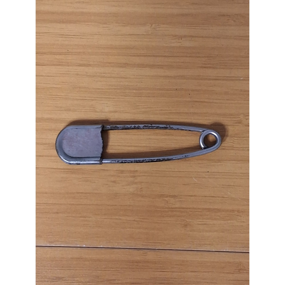 Vintage Industrial Laundry Safety Pins Lot of 3 G-43 Metal Tag Kilt Blanket Pins - Picture 6 of 6